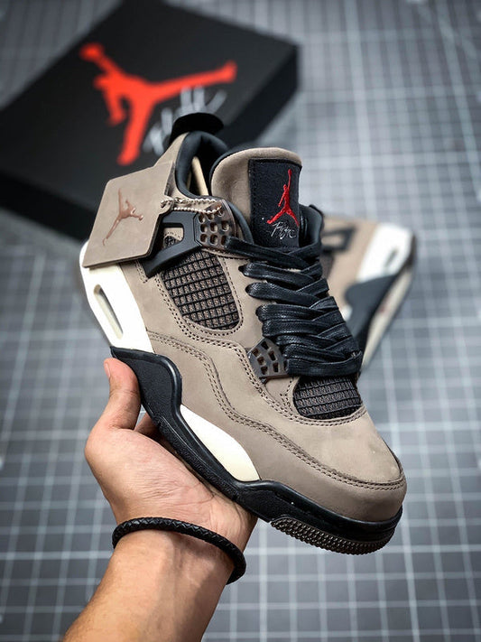 AIR JORDAN 4