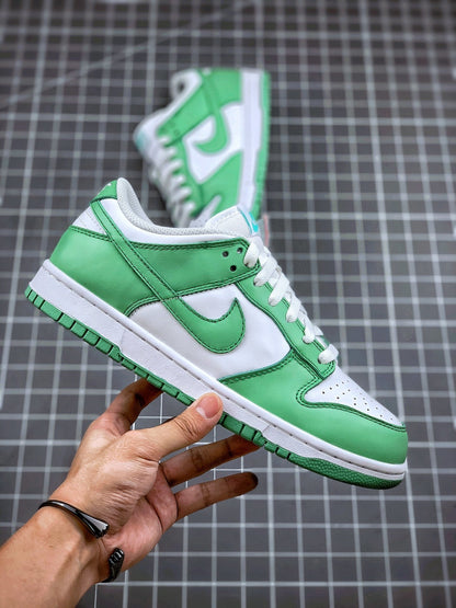 NIKE DUNK