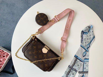 LV MULTI POCHETTE ACCESSOIRES ROSE CLAIR