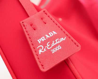 PRADA RE-EDITION 2005 IN RE-NYLON RED