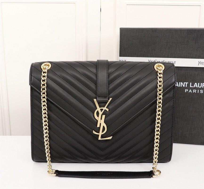 YSL BORSA ENVELOPE GRANDE IN PELLE GOFFRATA GRAIN DE POUDRE TRAPUNTATA