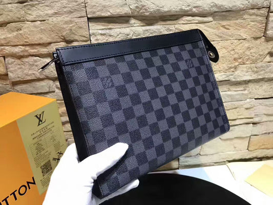 LV POCHETTE VOJAGE